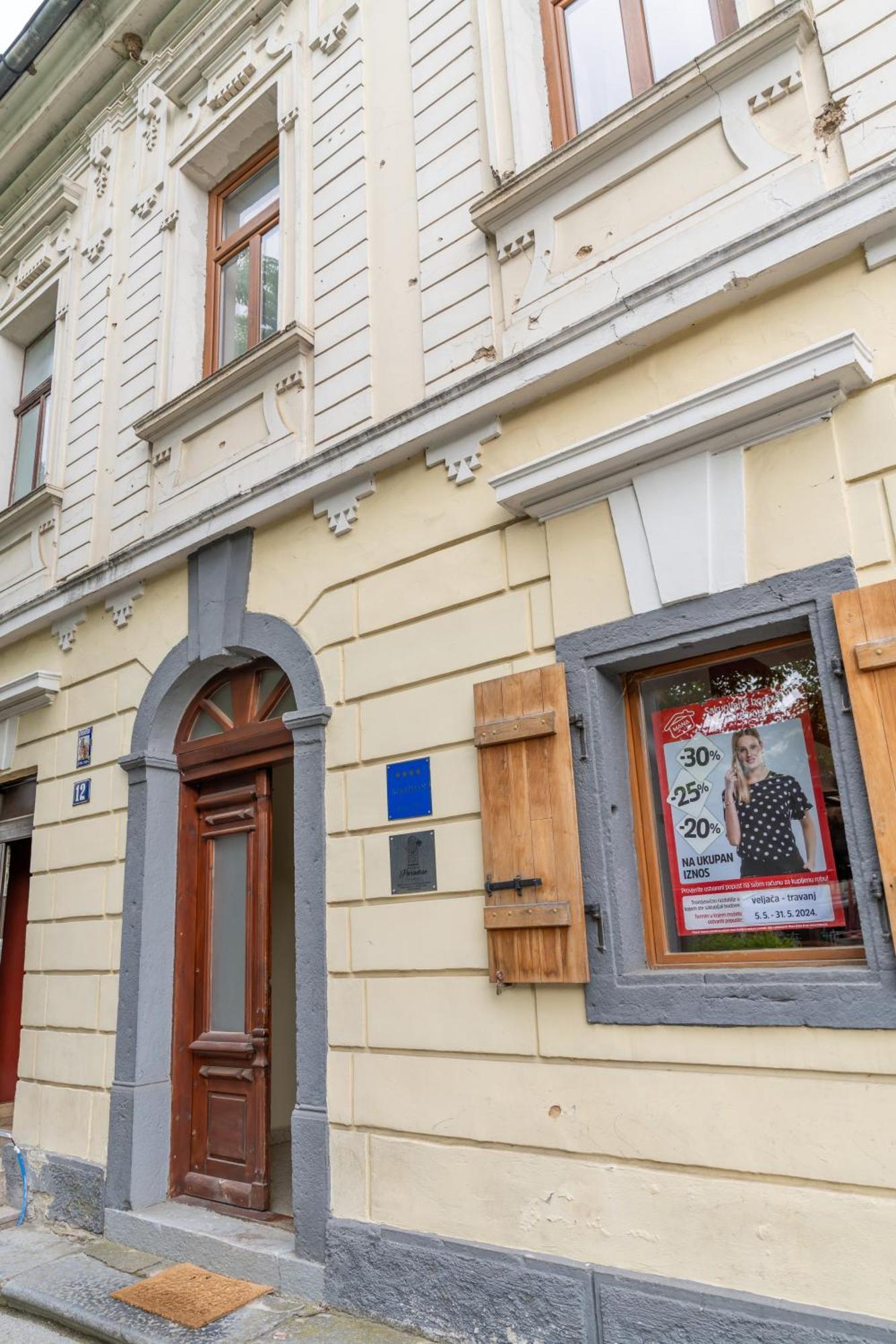 Apartments Paradiso Otočac Eksteriør billede